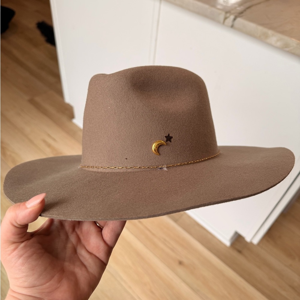Womens Taupe Wide-Brim Felt Fedora with Moon & Star Charm